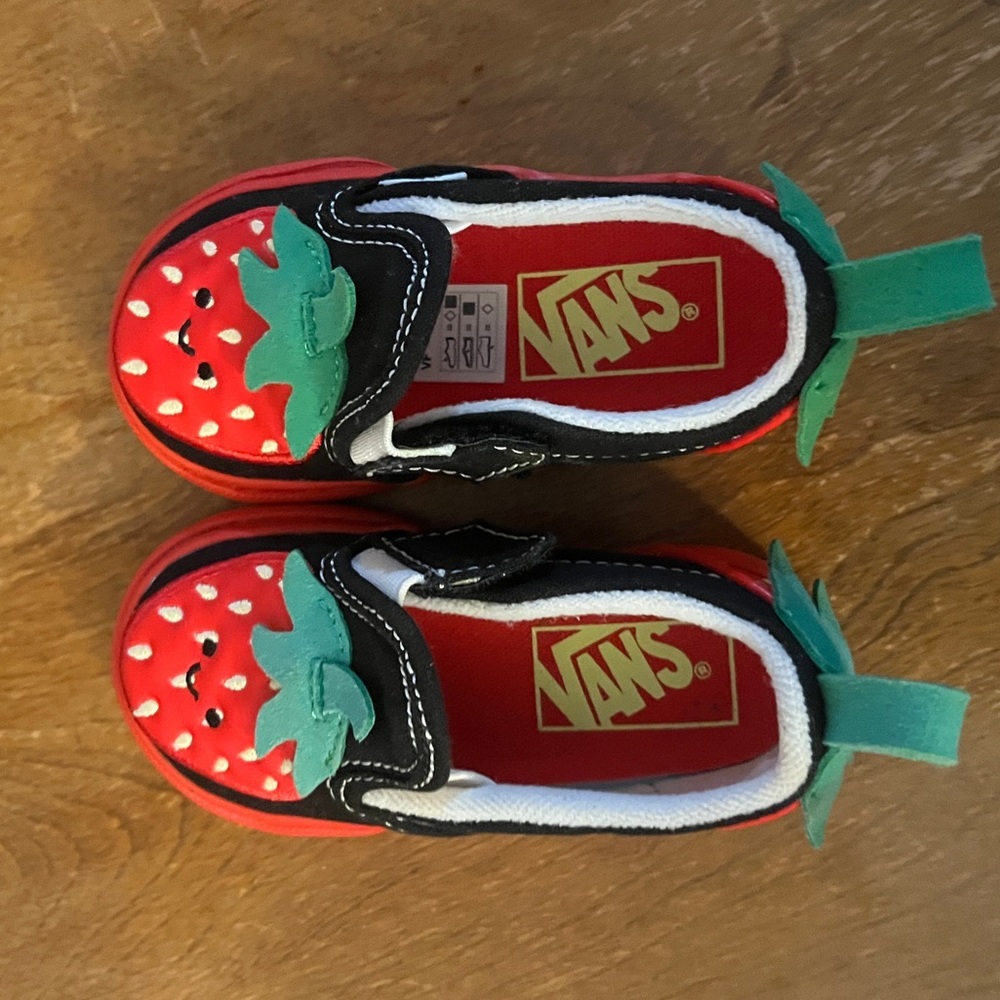 Vans
Strawberry
Td
New - Picture 2 of 4